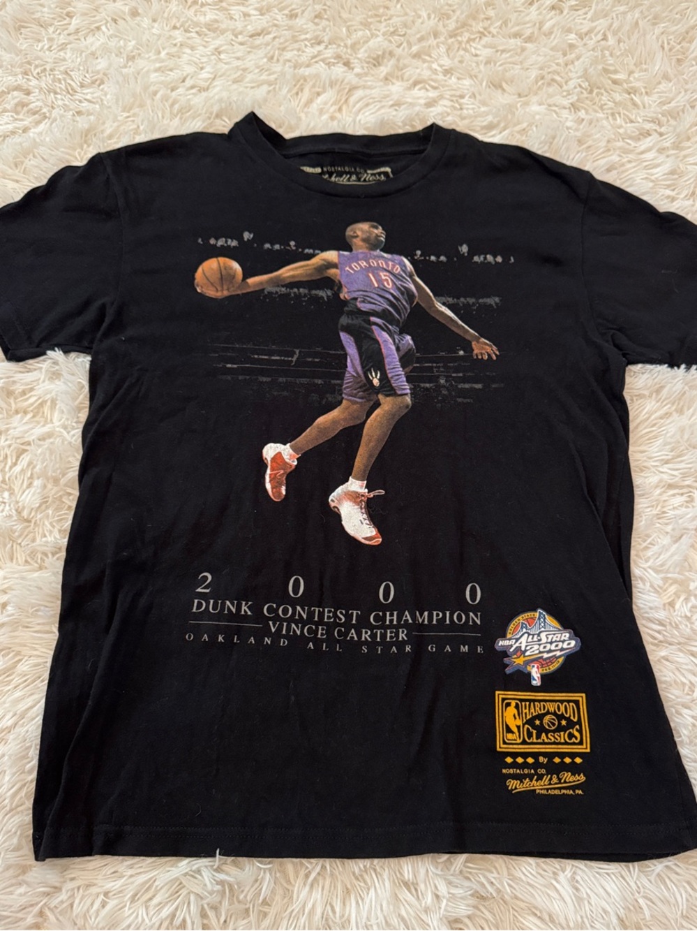 Mitchel & Ness Vince Carter 2000 Dunk Contest Hardwood Classics T-Shirt | Small